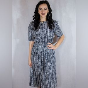 Vintage 1980s Drapers and Damon’s pleated maxi